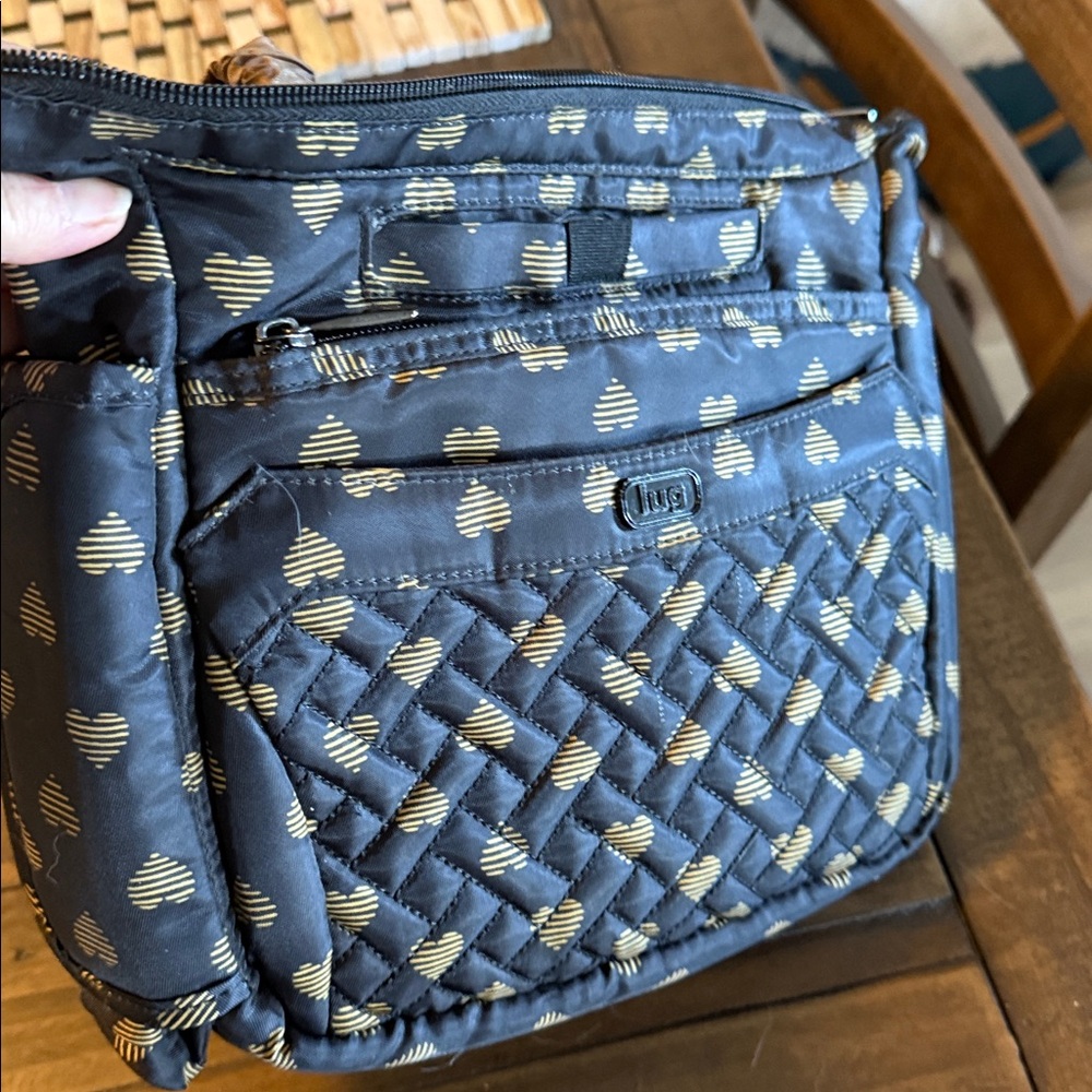 Lug Flutter black with gold hearts. Water bottle, cellphone pocket.  Key ring.